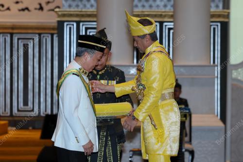 SULTAN MIZAN ZAINAL ABIDIN