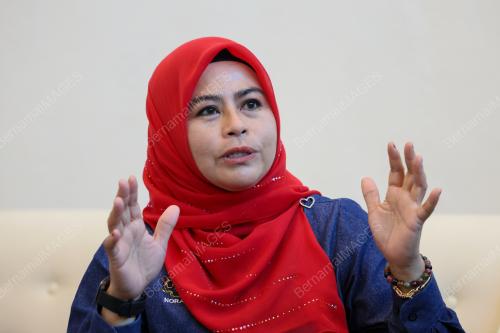 DATUK SERI NORAINI AHMAD