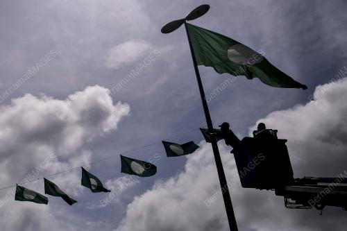 MBKT MENANGGALKAN BENDERA PARTI PAS