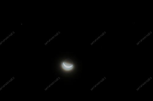 BULAN SABIT