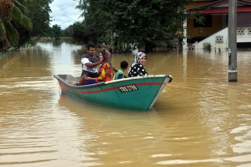 TR21_29112017_BANJIR_NYATOH