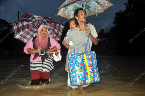TR22_03012017_BANJIR_HULU