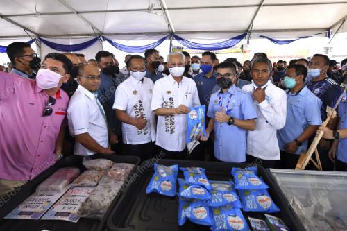DATUK SERI ISMAIL SABRI YAAKOB