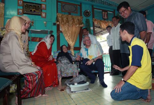 MOHD NAJIB TUN ABDUL RAZAK