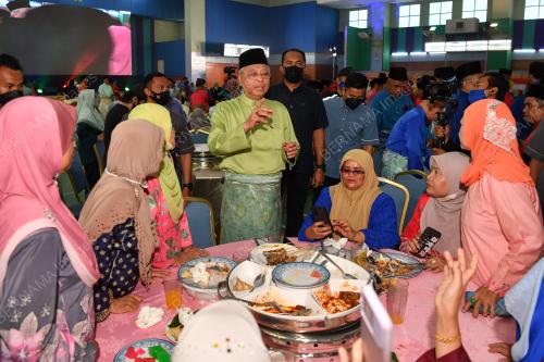 DATUK SERI ISMAIL SABRI YAAKOB
