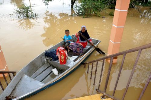 TR22_29112017_BANJIR_NYATOH