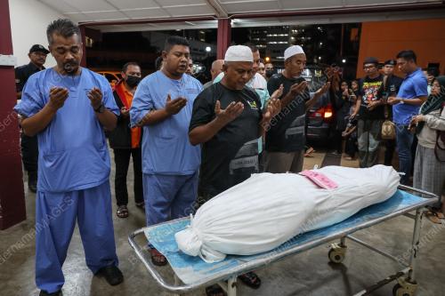 JENAZAH MANGSA TRAGEDI KEPALA AIR
