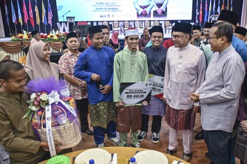 DATUK SERI ANWAR IBRAHIM