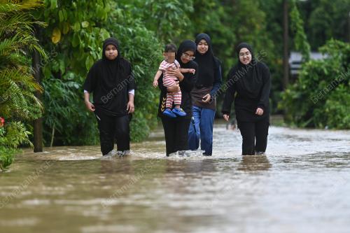 BANJIR PERMAISURI