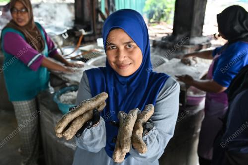 KEROPOK LEKOR KAYU API