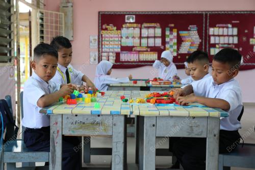 SESI PERSEKOLAHAN 2023/2024