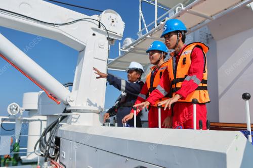 KAPAL LATIHAN PERIKANAN MALAYSIA