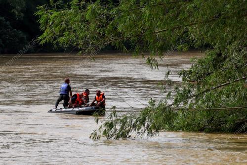 OPERASI MENCARI MANGSA KEPALA AIR