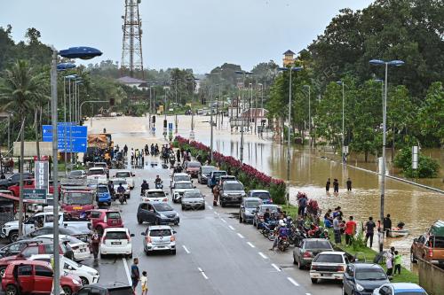 TINJAUAN BANJIR BATU 24