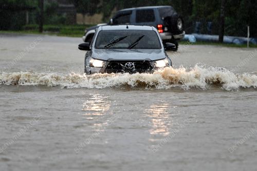 JALAN UTAMA BANJIR