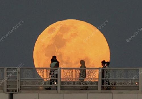 BULAN PURNAMA