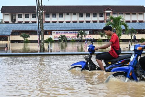 TINJAUAN BANJIR BATU 24