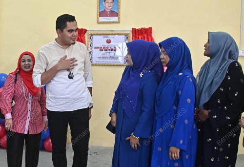 DR MUHAMMAD AKMAL SALEH