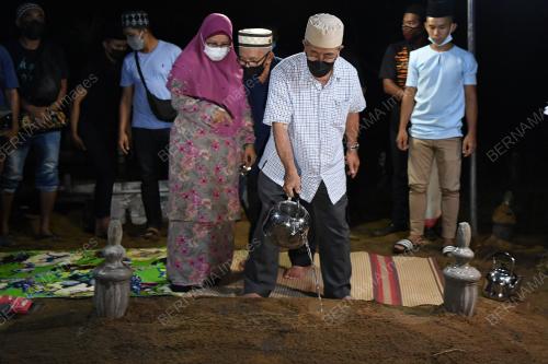 ALLAHYARHAM DATUK SERI ZOLKPLES EMBONG