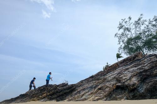 PEMANDANGAN BATU PELANDUK