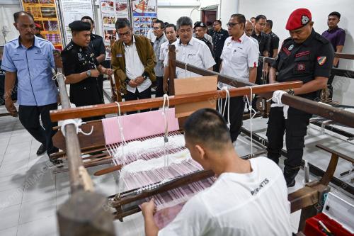 DATUK SERI SAIFUDDIN NASUTION ISMAIL
