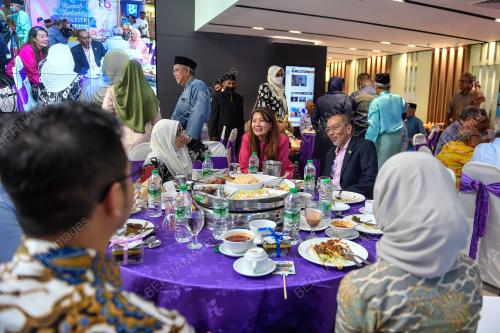 SENATOR DATUK RAS ADIBA RADZI