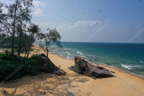 PEMANDANGAN BATU PELANDUK
