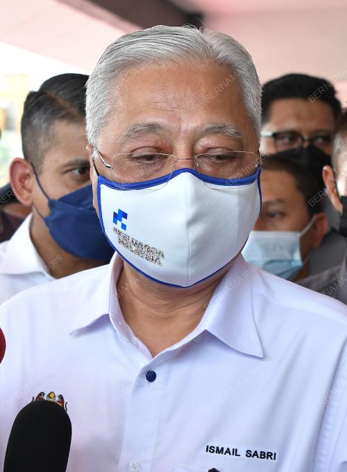 DATUK SERI ISMAIL SABRI YAAKOB
