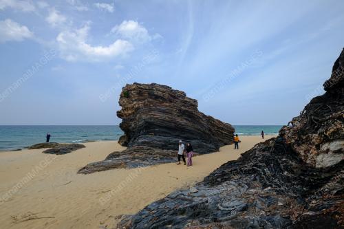PEMANDANGAN BATU PELANDUK