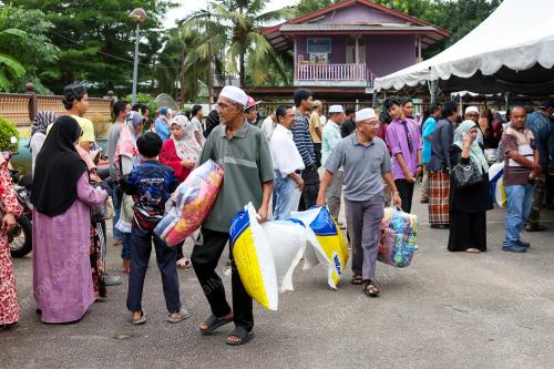 HUMANITARIAN AID FOR FLOOD VICTIMS