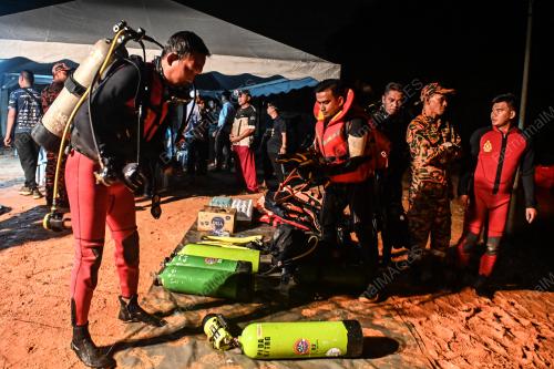 BUDAK DIKHUATIRI LEMAS