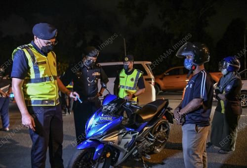 OPS TAHUN BARU CINA