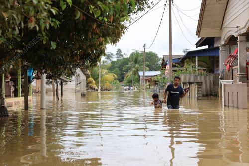 BANJIR DUNGUN