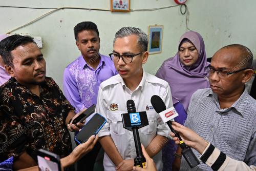 FAHMI FADZIL