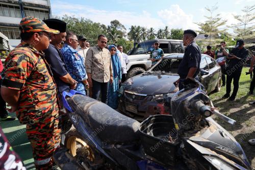 DATUK SERI DR AHMAD SAMSURI MOKHTAR