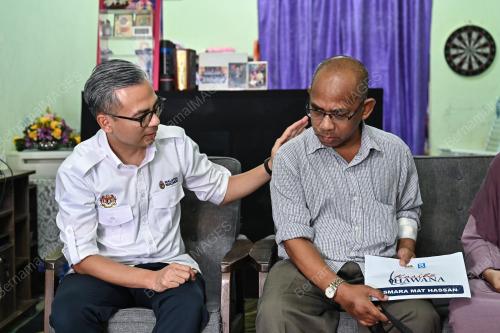 FAHMI FADZIL
