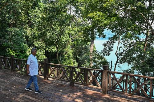 PULAU PETANG TASIK KENYIR