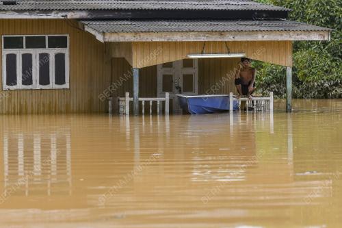 BANJIR DI KAMPUNG AYER PUTEH
