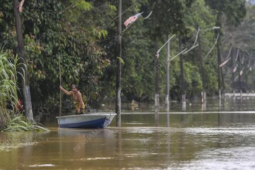 BANJIR DI KAMPUNG AYER PUTEH
