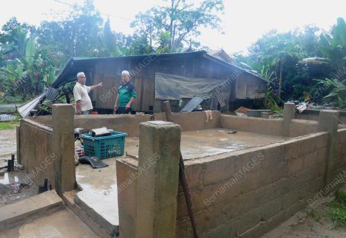 RUMAH HANYUT