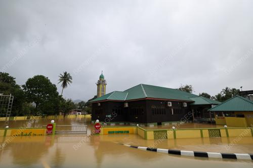 BANJIR DUNGUN