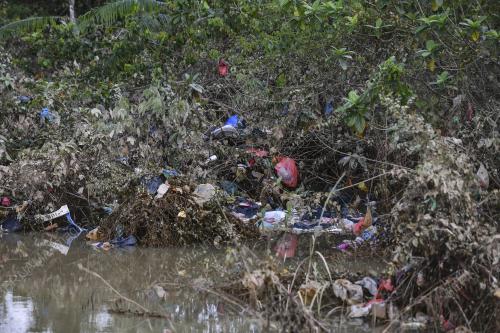 SAMPAH HANYUT