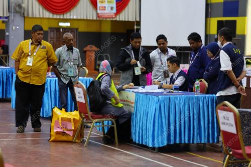PILIHAN RAYA UMUM KE-15 (PRU15)