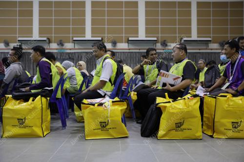 PILIHAN RAYA UMUM KE-15 (PRU15)