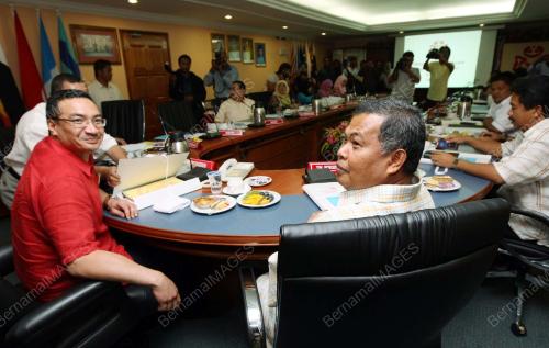 HISHAMUDDIN TUN HUSSEIN