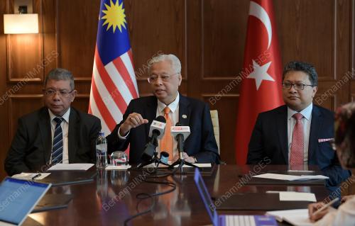 DATUK SERI ISMAIL SABRI YAAKOB