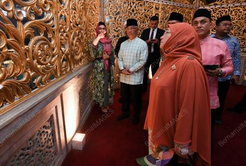 AL-SULTAN ABDULLAH RI'AYATUDDIN AL-MUSTAFA BILLAH SHAH 