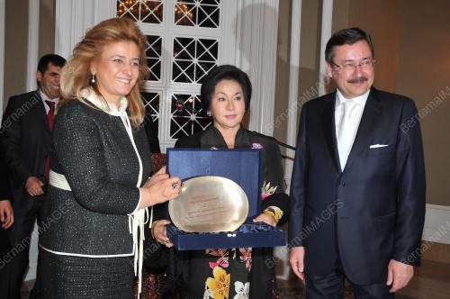 TUR01_23022011_ROSMAH