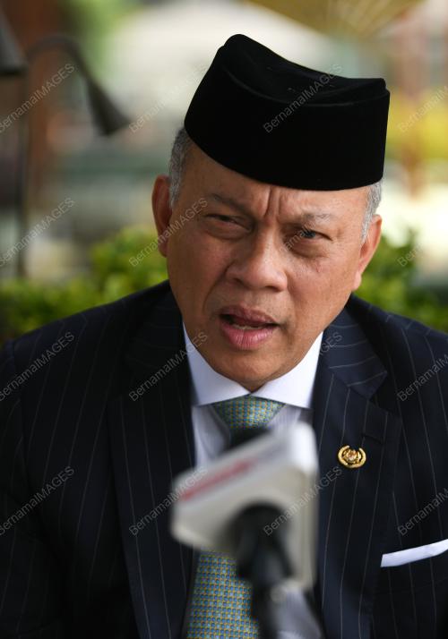 DATUK SERI AHMAD FADIL SHAMSUDDIN