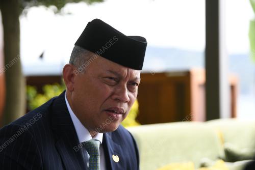 DATUK SERI AHMAD FADIL SHAMSUDDIN